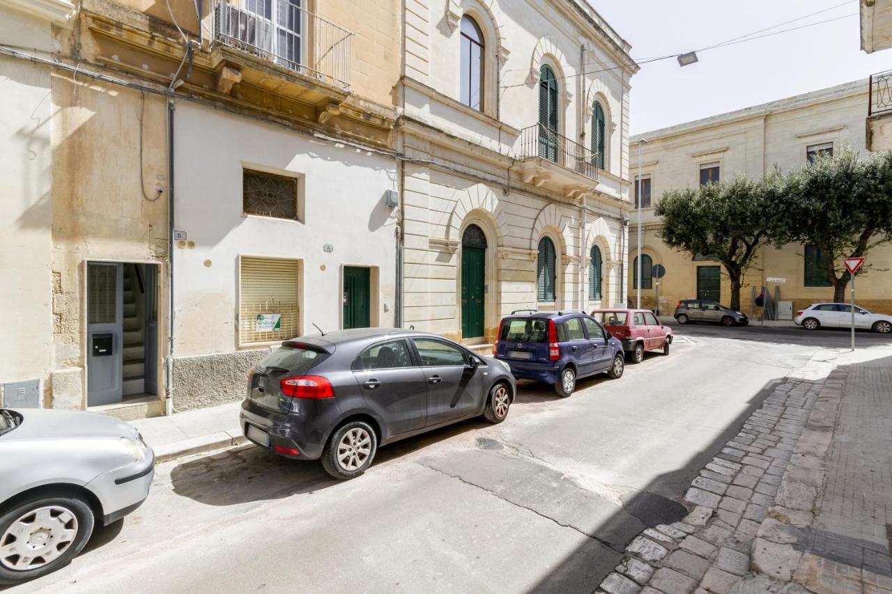 דירות Lecce Center Charming Flat With Terrace מראה חיצוני תמונה